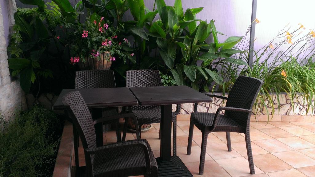 Aparthotel Viola Пьешчана-Увала Экстерьер фото